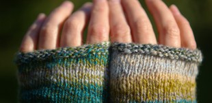 FO: Welted Fingerless Gloves